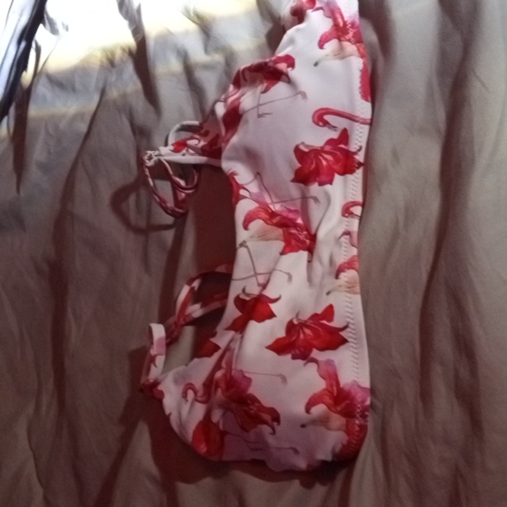 👙2/$15 NWT Cupshe Bikini Top